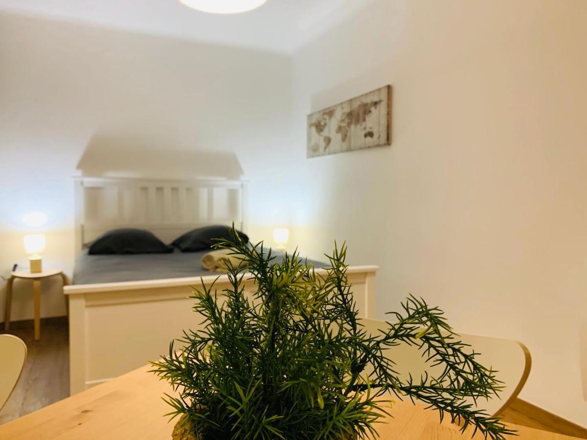 Rose Appartement Manosque Buitenkant foto