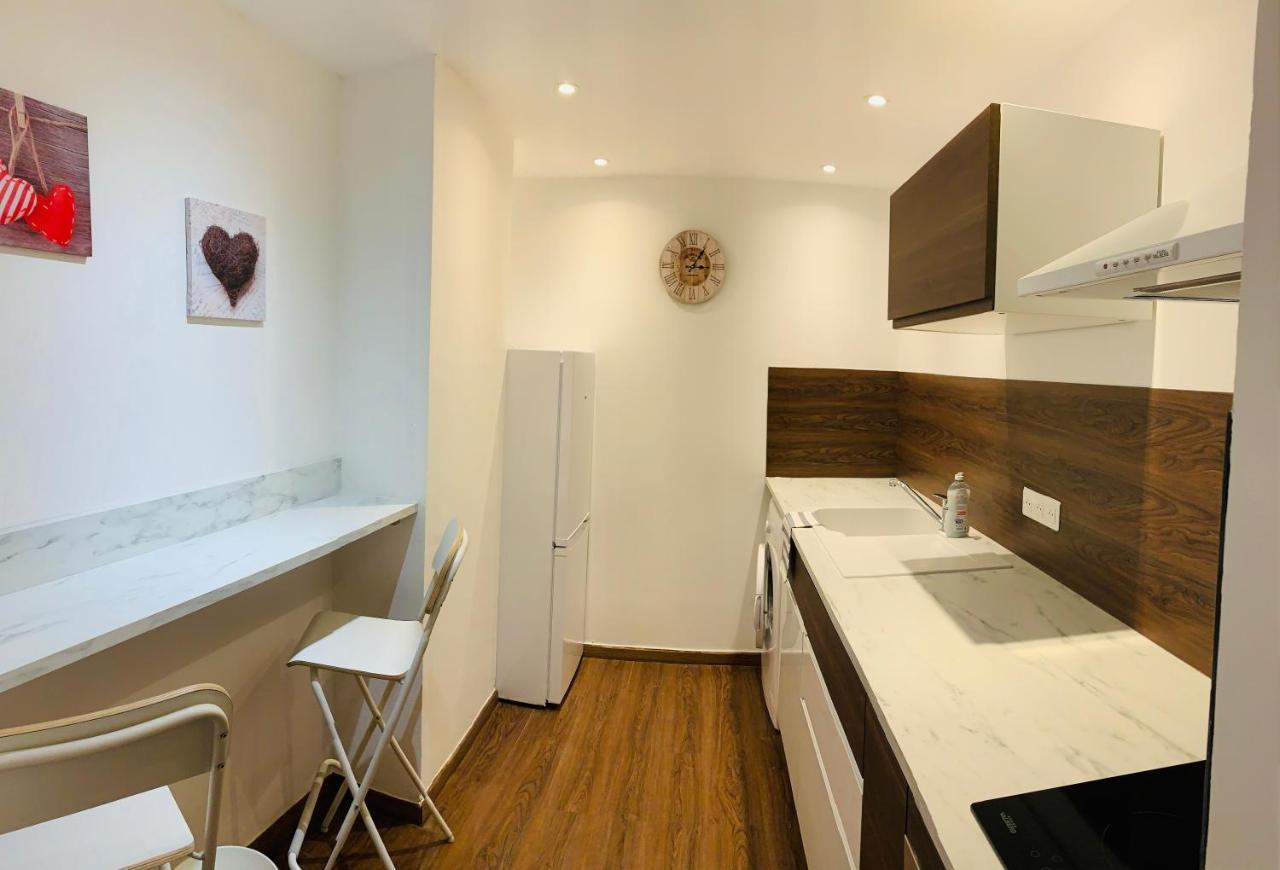 Rose Appartement Manosque Buitenkant foto
