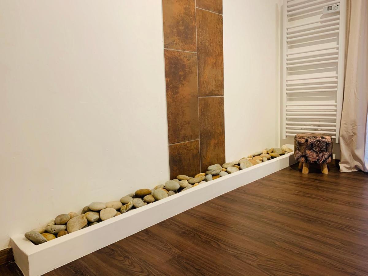 Rose Appartement Manosque Buitenkant foto