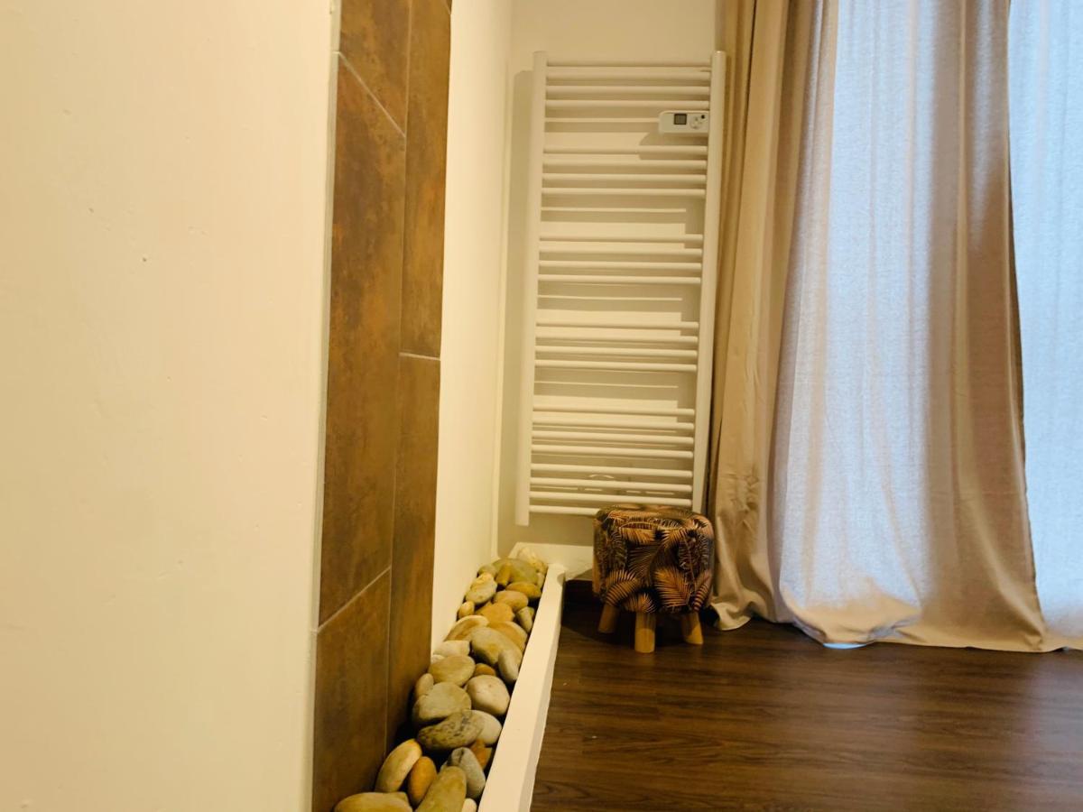 Rose Appartement Manosque Buitenkant foto