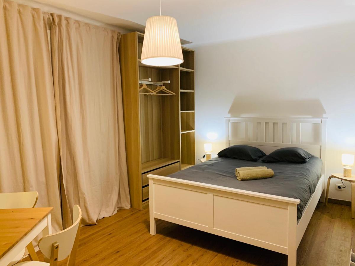 Rose Appartement Manosque Buitenkant foto